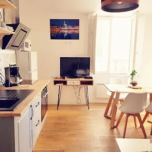  Appartement Intramuros 30m2 Entièrement Rénové